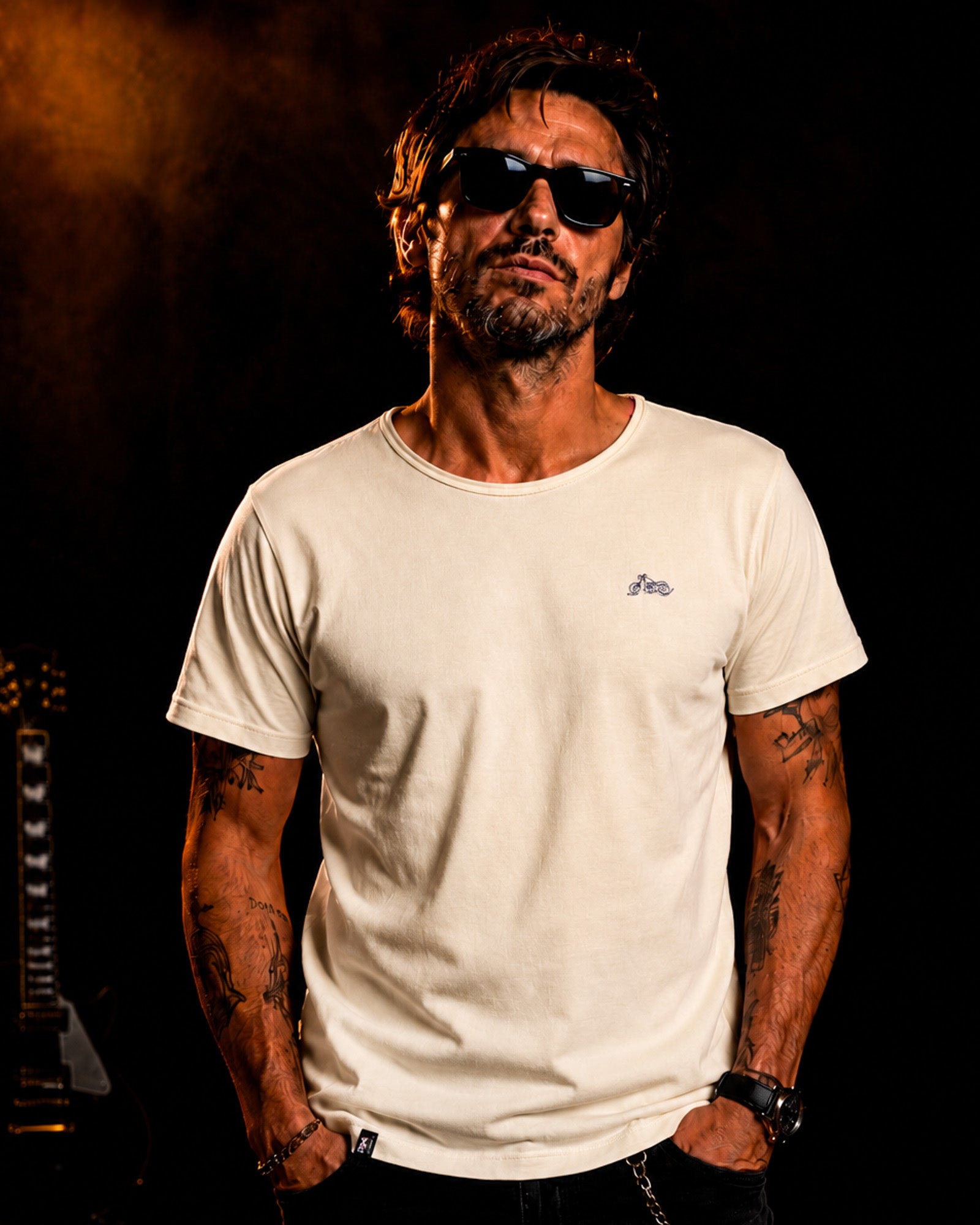 Playera Moto Fit R⚡H — Crema| Signature Collection