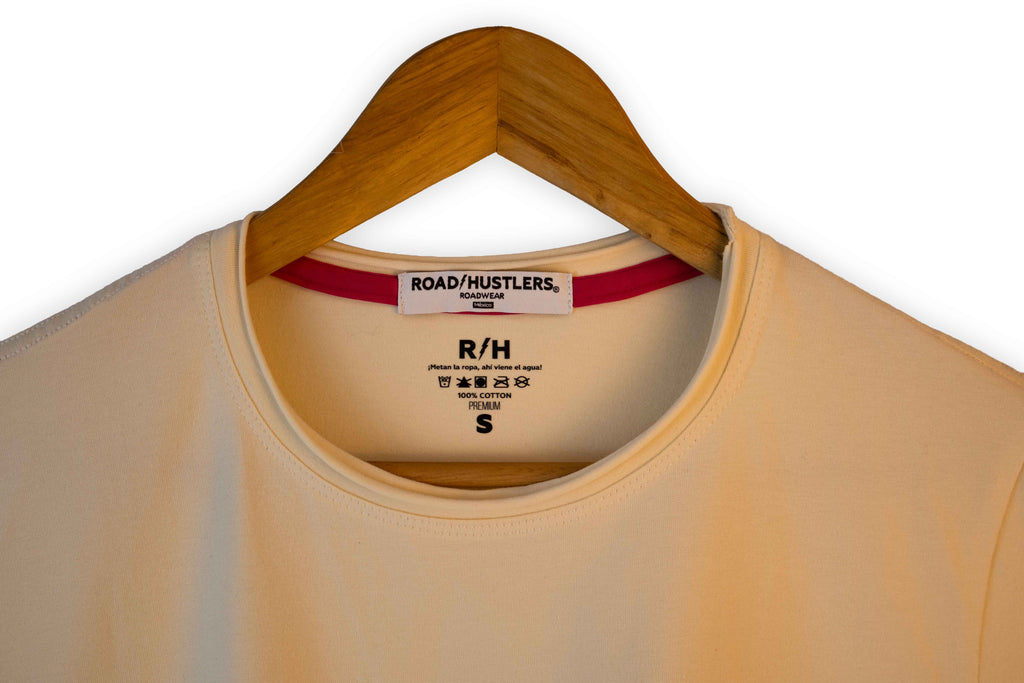 Playera Moto Fit R⚡H — Crema| Signature Collection